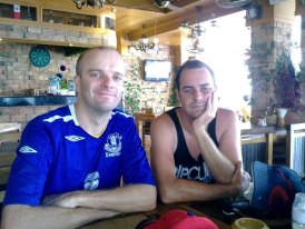 Luke ajak Scott ke Thailand dan tidak informasikaan TBI dia teman lama Luke